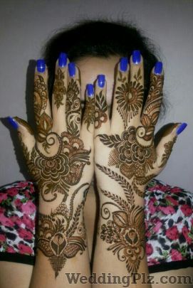 Aksha Shah Mehendi Designer Mehndi Artists weddingplz