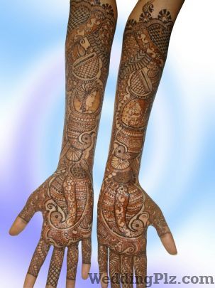 Gayatri Mehendi Artist Mehndi Artists weddingplz