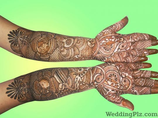 Gayatri Mehendi Artist Mehndi Artists weddingplz