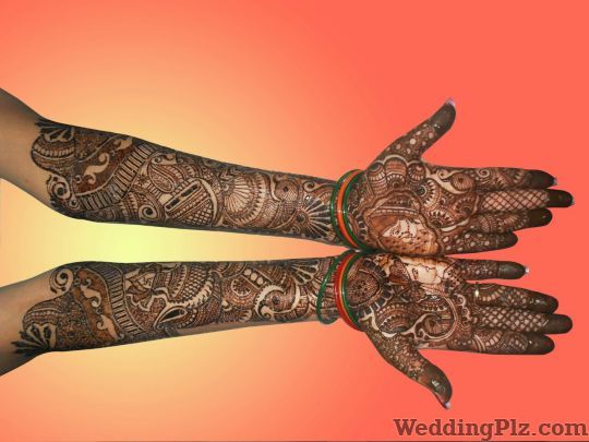 Gayatri Mehendi Artist Mehndi Artists weddingplz