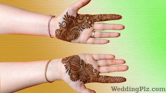 Gayatri Mehendi Artist Mehndi Artists weddingplz