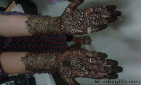 Vidhi Art Mehndi Artists weddingplz