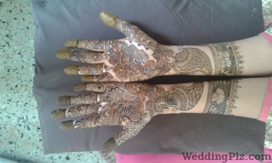Vidhi Art Mehndi Artists weddingplz