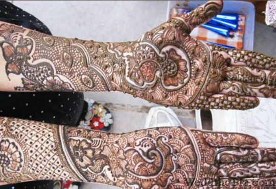 Pawan Mehandi Arts Mehndi Artists weddingplz