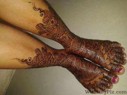 Pari Beauty Studio Mehndi Artists weddingplz