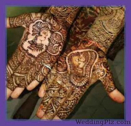 Pari Beauty Studio Mehndi Artists weddingplz