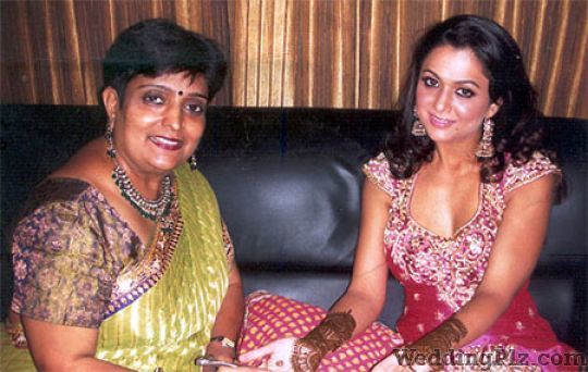 Veena Nagda Mehndi Artists weddingplz