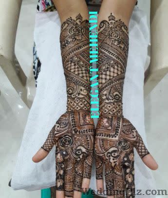 Elegant Mehendi studio Mehndi Artists weddingplz