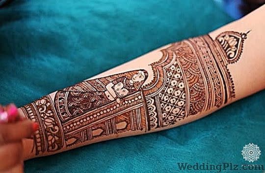 Alankritaa Mehndi Artists weddingplz