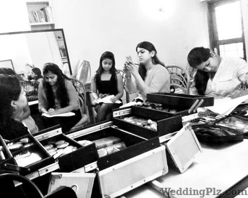 Dash Grooming School Personality Development Classes weddingplz