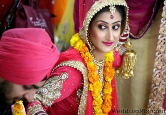 Aditya Wadhwa Photography Photographers and Videographers weddingplz