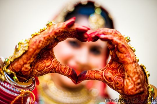 Pictography Photoservices Photographers and Videographers weddingplz