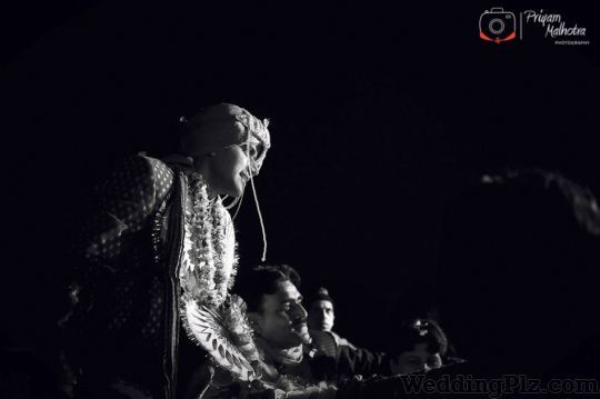 Priyam Malhotra Photography Photographers and Videographers weddingplz