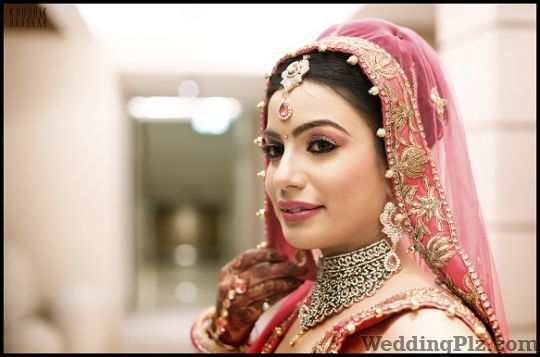 Kaushik Bhaskar Photographers and Videographers weddingplz