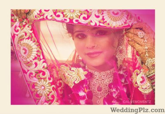 Alive Momentz Photographers and Videographers weddingplz