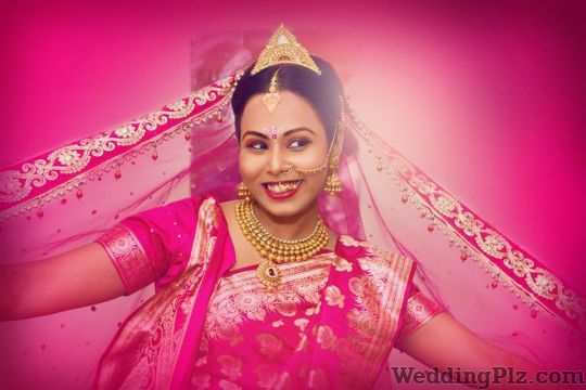 Alive Momentz Photographers and Videographers weddingplz