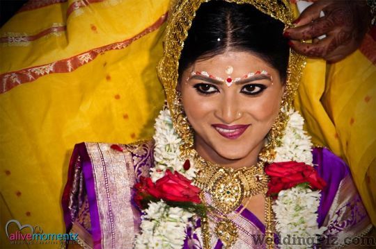 Alive Momentz Photographers and Videographers weddingplz