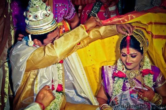 Alive Momentz Photographers and Videographers weddingplz