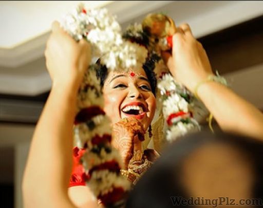 Manoj Kesharwani Photowala Photographers and Videographers weddingplz