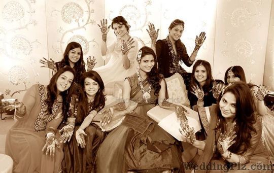 Happy Flashbacks Photographers and Videographers weddingplz