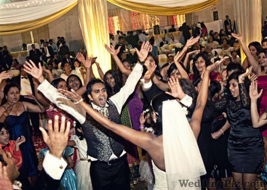 Anil Fernandes Photography Photographers and Videographers weddingplz
