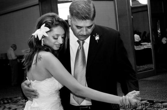 Anil Fernandes Photography Photographers and Videographers weddingplz