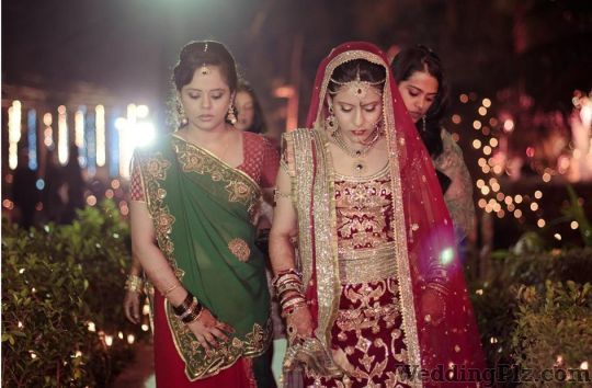 Aviraj Saluja Photographers and Videographers weddingplz