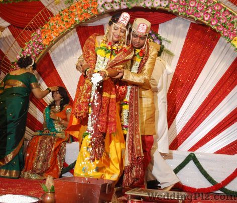 Freeze My Photo Photographers and Videographers weddingplz