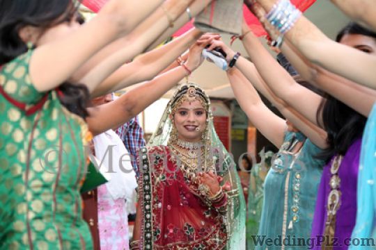 Metro Photos Photographers and Videographers weddingplz