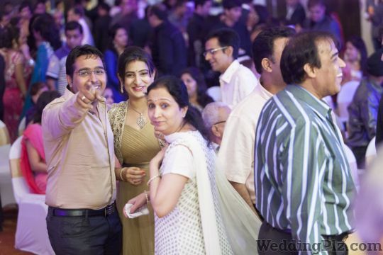 Thakur Photo Studio Photographers and Videographers weddingplz