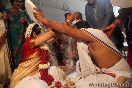 Clickalaya Photographers and Videographers weddingplz