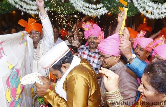 Creativeyes Photography Photographers and Videographers weddingplz