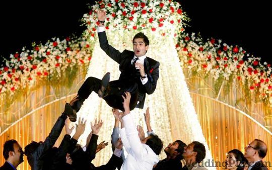 Creativeyes Photography Photographers and Videographers weddingplz