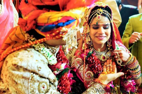 Dinesh Studio Photographers and Videographers weddingplz