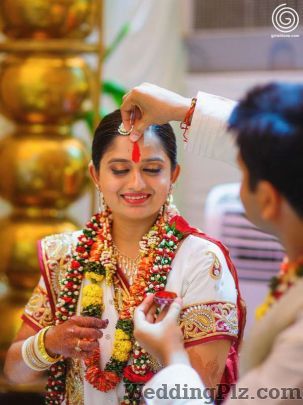 Girish Lone Photography Photographers and Videographers weddingplz