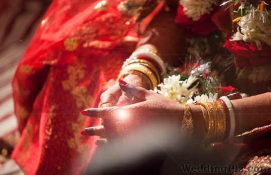 Kaushik Chakravorty Photography Photographers and Videographers weddingplz