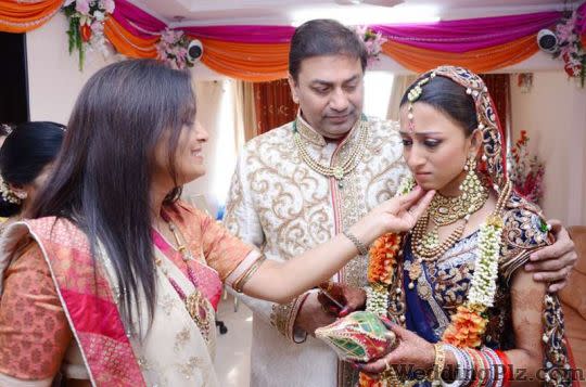 Klick2fame Photographers and Videographers weddingplz