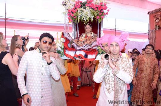 Klick2fame Photographers and Videographers weddingplz