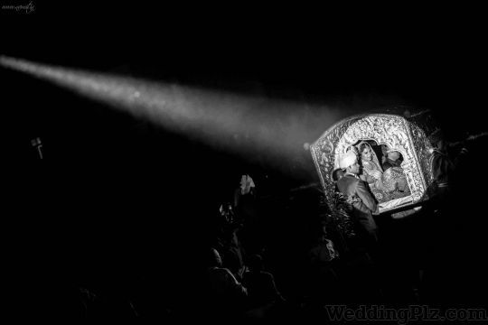 Namit Narlawar Photography Photographers and Videographers weddingplz