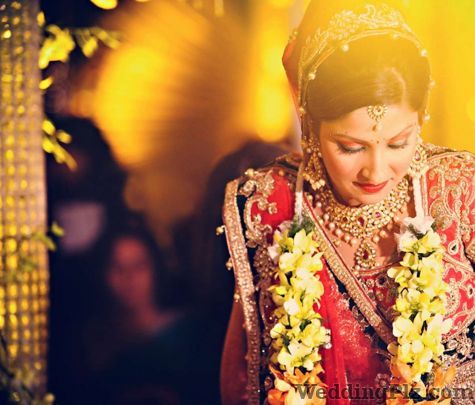 Picturesque Photographic Works Photographers and Videographers weddingplz