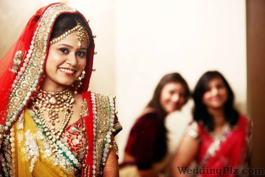 Picturesque Photographic Works Photographers and Videographers weddingplz
