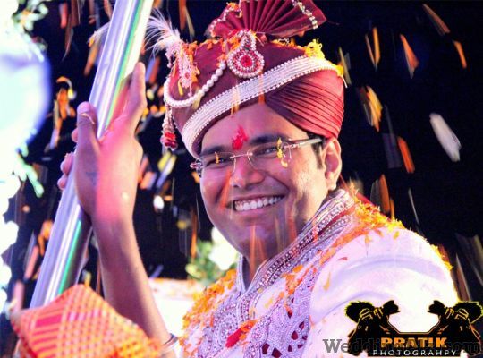 Pratik Photography Photographers and Videographers weddingplz