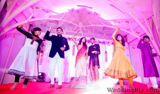 The Vow and Wow Company Photographers and Videographers weddingplz