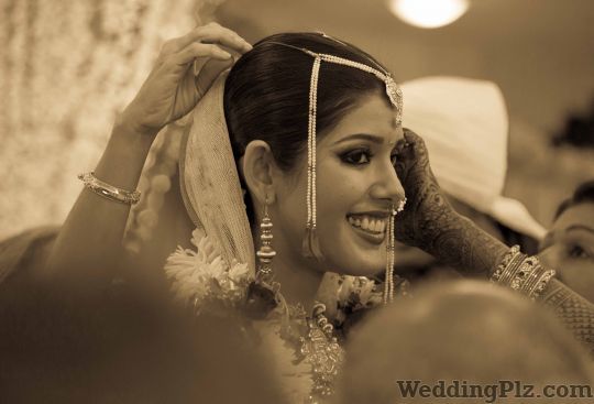 The Vow and Wow Company Photographers and Videographers weddingplz