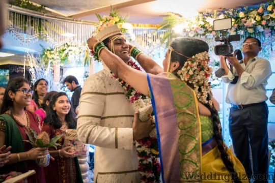 WhatKnot Photographers and Videographers weddingplz