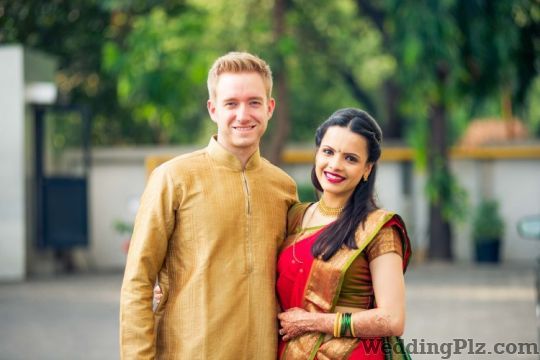 WhatKnot Photographers and Videographers weddingplz