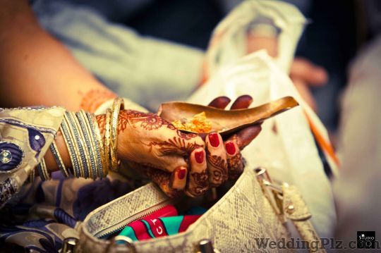 Studio 10 Photographers and Videographers weddingplz
