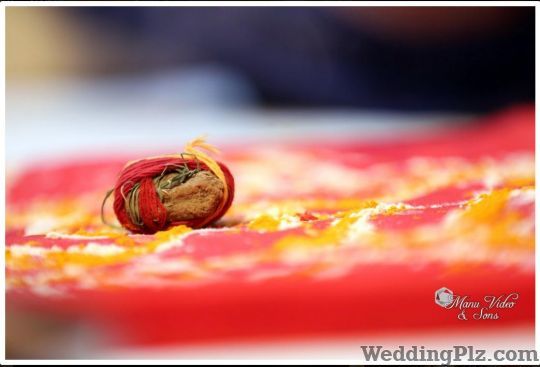 Manu Video and Sons Photographers and Videographers weddingplz
