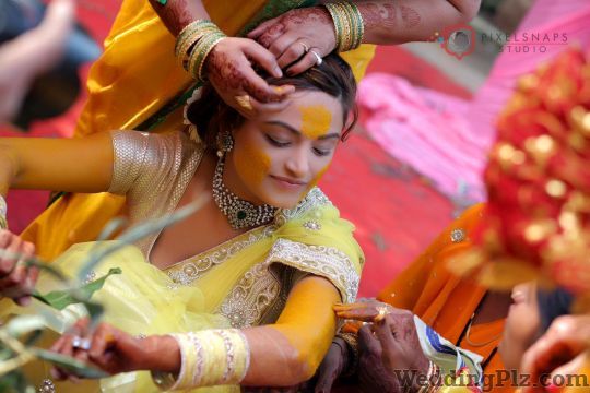 Pixel Snaps Studio Photographers and Videographers weddingplz