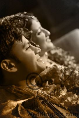 Roshan Studios Photographers and Videographers weddingplz